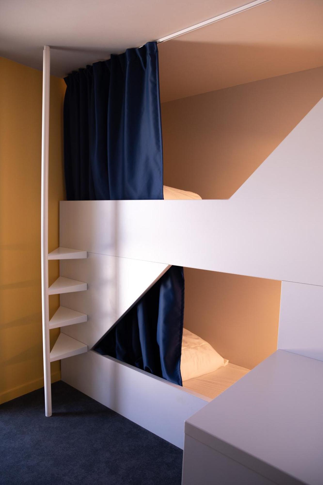 Hotel The People - Tours